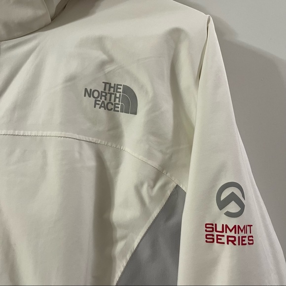 The North Face Summit Series Ski Jacket - White - Size S - Picture 4 of 16